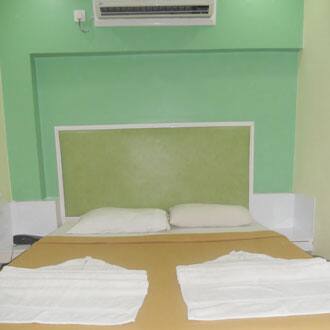 Hotel Savi International Opp Mantri Mall, Bangalore 2